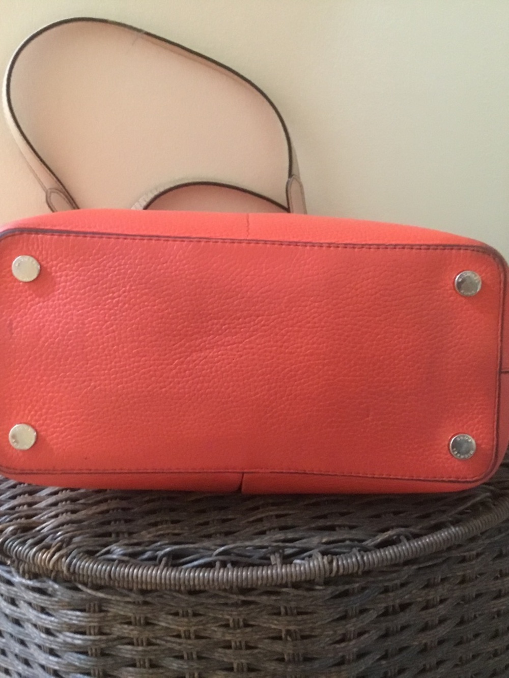 Michael Kors Jet Set Travel Medium Double Pockets Sides Tote (Vegan Leather) - Picture 4 of 16